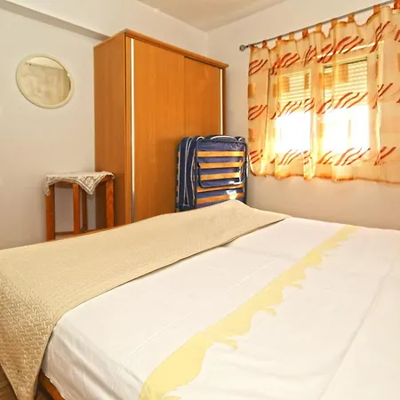 Apartment Apartments By The Sea Cove Zarace - Dubovica, Hvar - 8778 *
